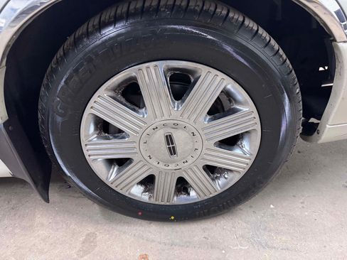 Used 2004 Lincoln Town Car Ultimate image 28