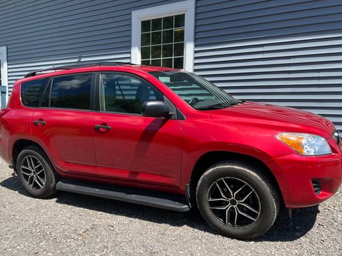 Used 2012 Toyota RAV4 4WD image 1
