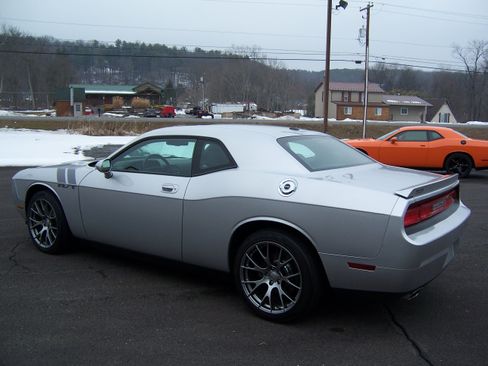 Used 2009 Dodge Challenger R/T Plus image 4