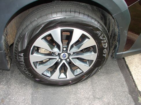 Used 2025 Subaru Outback Limited AWD/4WD image 11