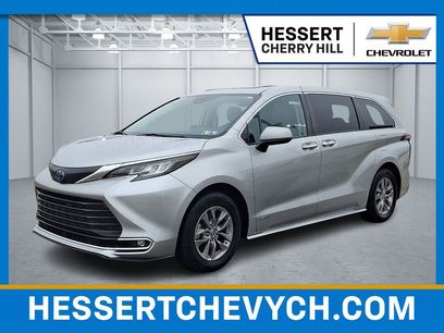 Used 2021 Toyota Sienna XLE