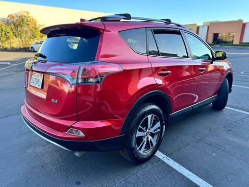 Used 2017 Toyota RAV4 XLE FWD image 17