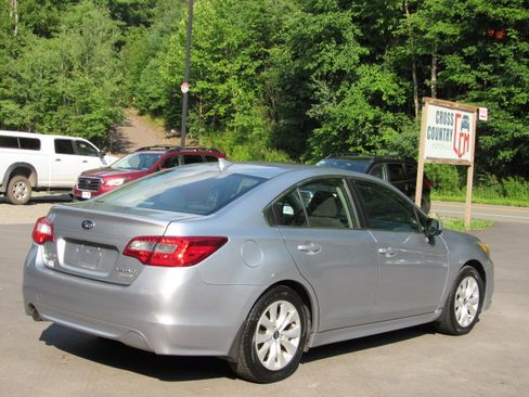 Used 2016 Subaru Legacy 2.5i Premium AWD/4WD image 11