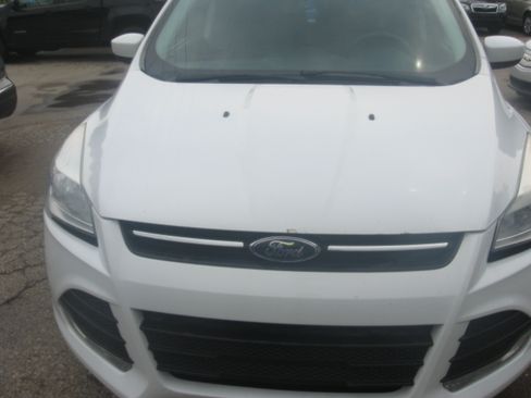 Used 2015 Ford Escape 4WD SE image 2