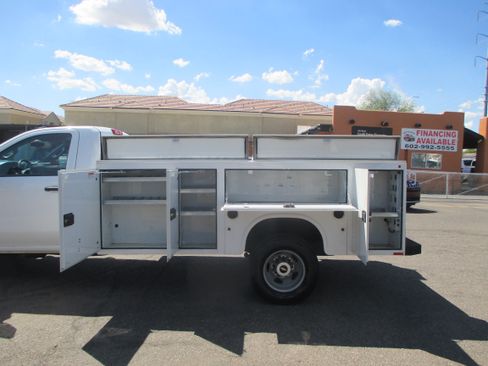 Used 2022 Chevrolet Silverado 3500 Classic W/T image 9