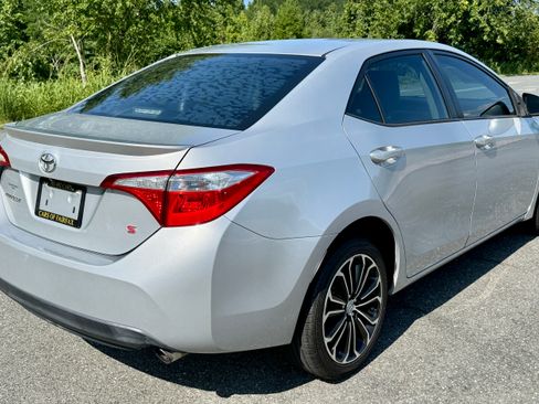 Used 2015 Toyota Corolla S Plus Sedan 4D FWD image 2
