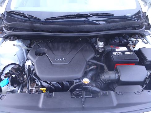 Used 2012 Hyundai Accent GLS image 31