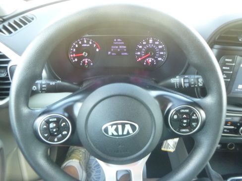 Used 2020 Kia Soul LX FWD Hatchback 2.0L 4-Cyl image 22