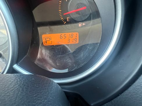 Used 2008 Nissan Versa Hatchback FWD image 19