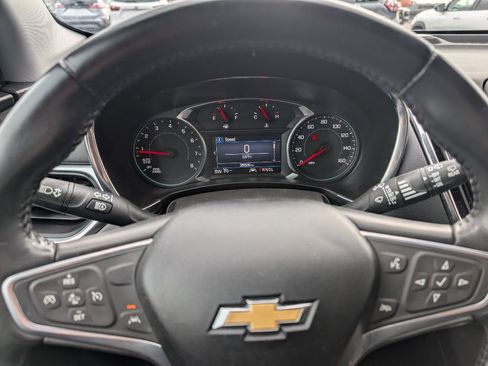 Used 2022 Chevrolet Equinox LT image 10