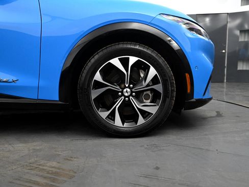 Used 2022 Ford Mustang Mach-E Premium image 17