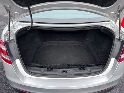 Used 2013 Ford Taurus SHO image 22