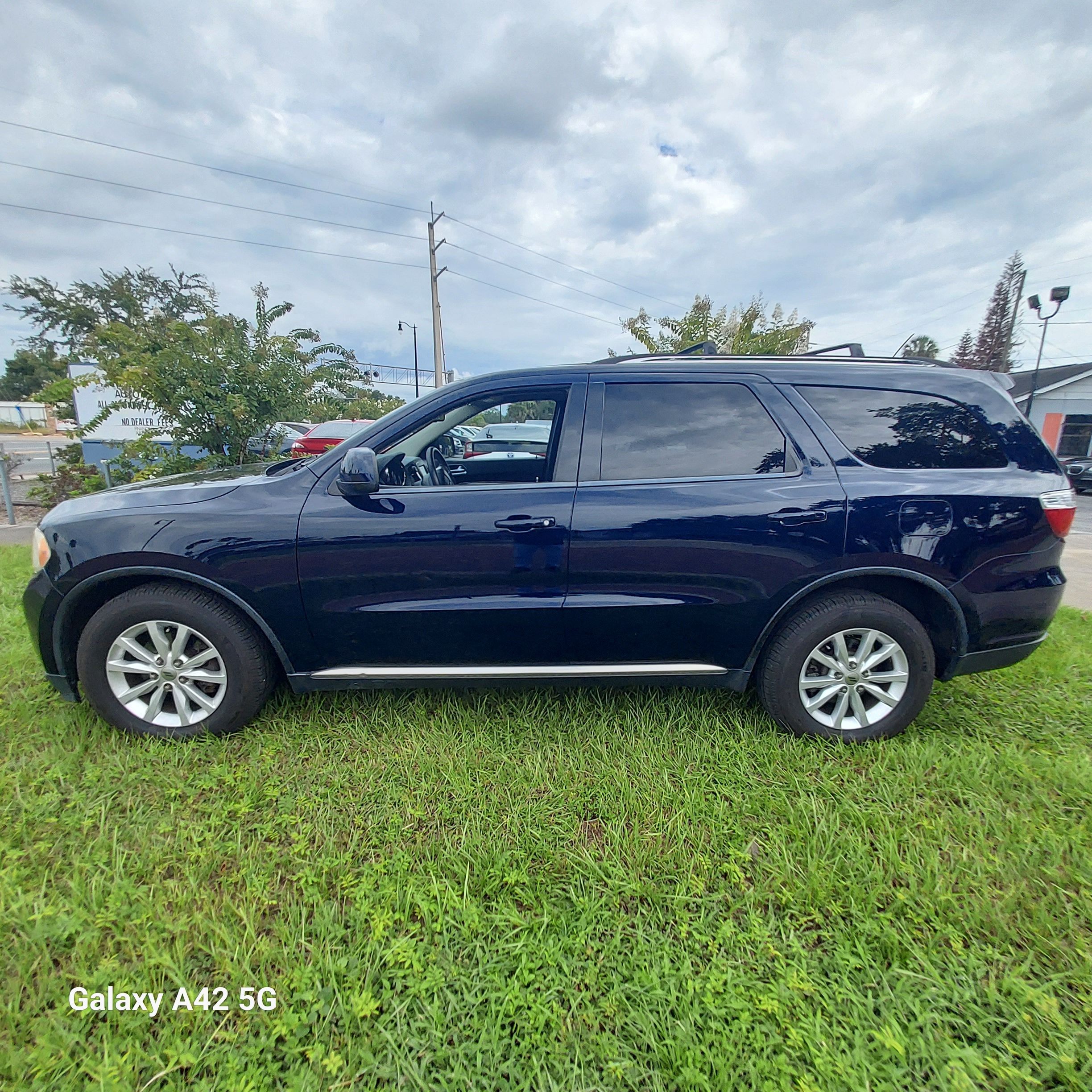 Used 2012 Dodge Durango AWD SXT image 1