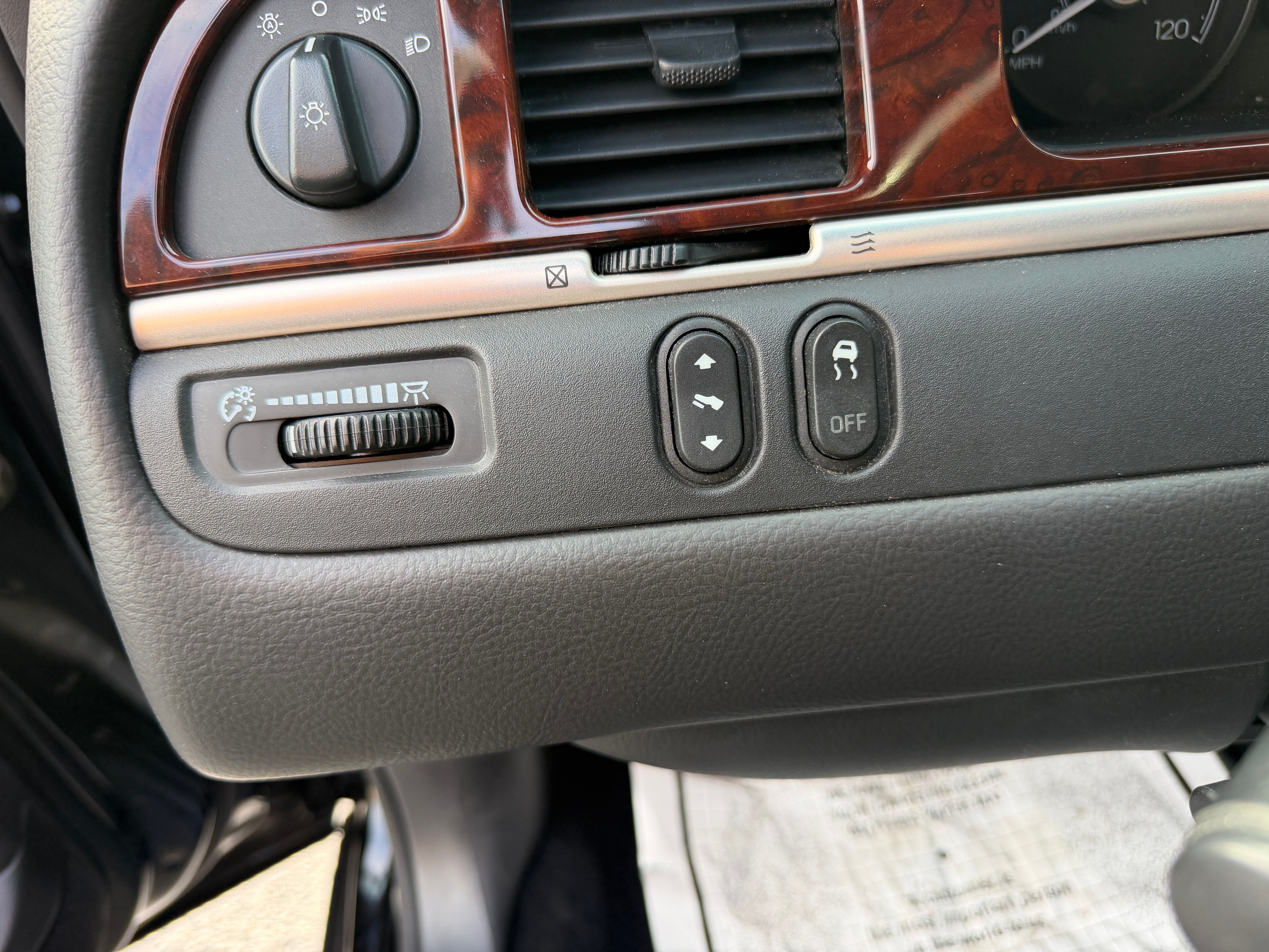 Used 2009 Lincoln Town Car Signature Limited RWD image 8