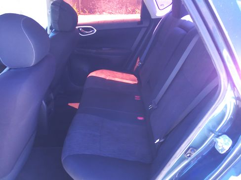 Used 2015 Nissan Sentra SV FWD image 8