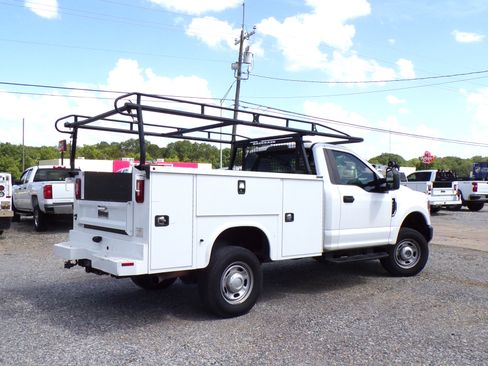 Used 2021 Ford F350 XL image 4