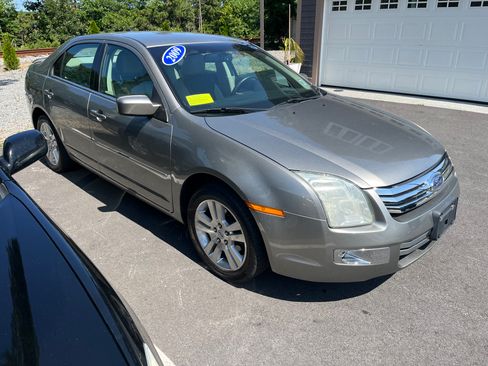 Used 2009 Ford Fusion SEL V6 FWD image 1