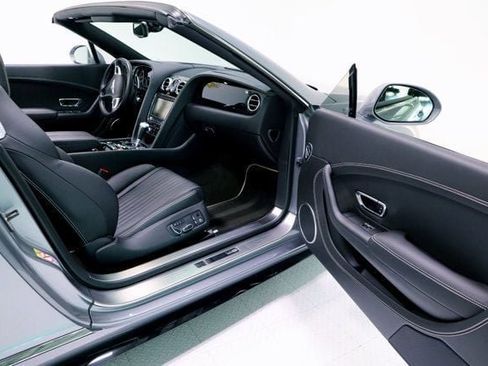 Used 2017 Bentley Continental GT image 10
