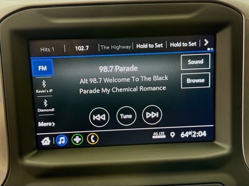 Used 2022 Chevrolet Silverado 1500 Limited Custom image 15