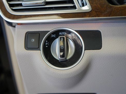 Used 2016 Mercedes-Benz E 350 image 40