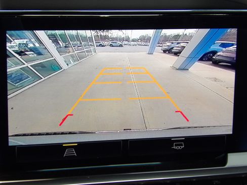 Used 2025 Chevrolet Silverado 1500 LT image 7