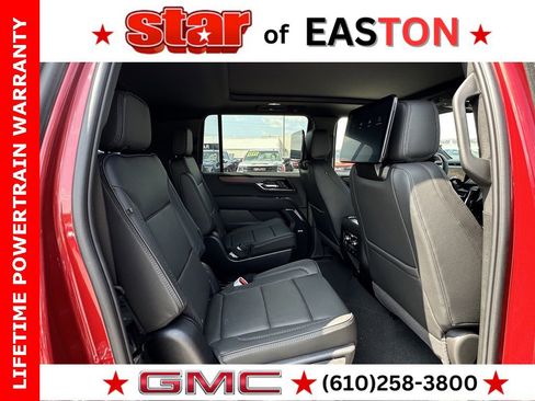 New 2025 GMC Yukon XL Denali image 11