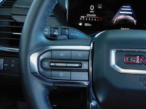 Certified 2025 GMC Acadia Elevation image 28