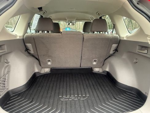 Used 2012 Honda CR-V LX image 27