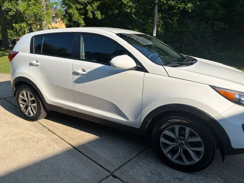 Used 2016 Kia Sportage FWD LX image 5
