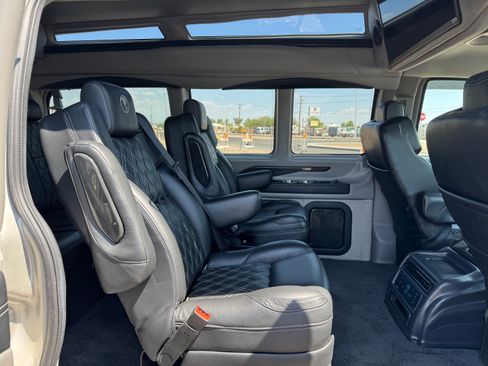 Used 2023 Chevrolet Express 2500 LT image 8