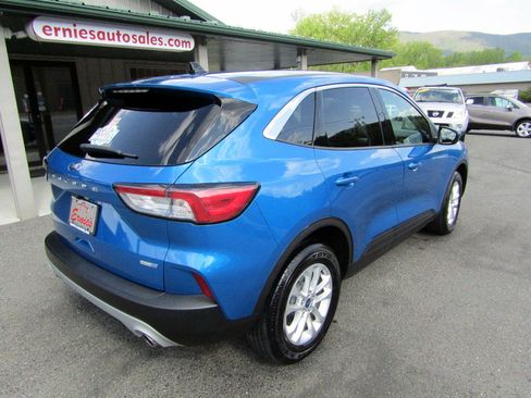 Used 2020 Ford Escape AWD SE image 3