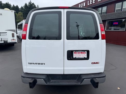 Used 2018 GMC Savana 2500 image 23