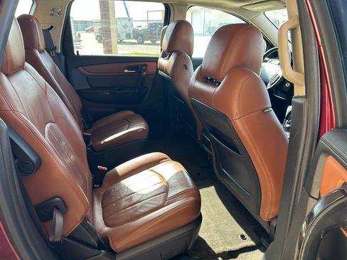 Used 2017 Chevrolet Traverse Premier image 12