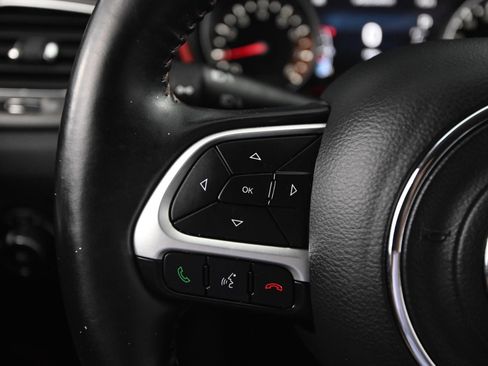 Used 2018 Jeep Compass Trailhawk image 35