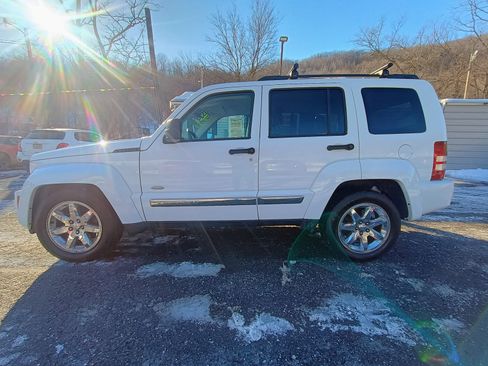 Used 2012 Jeep Liberty Sport image 6