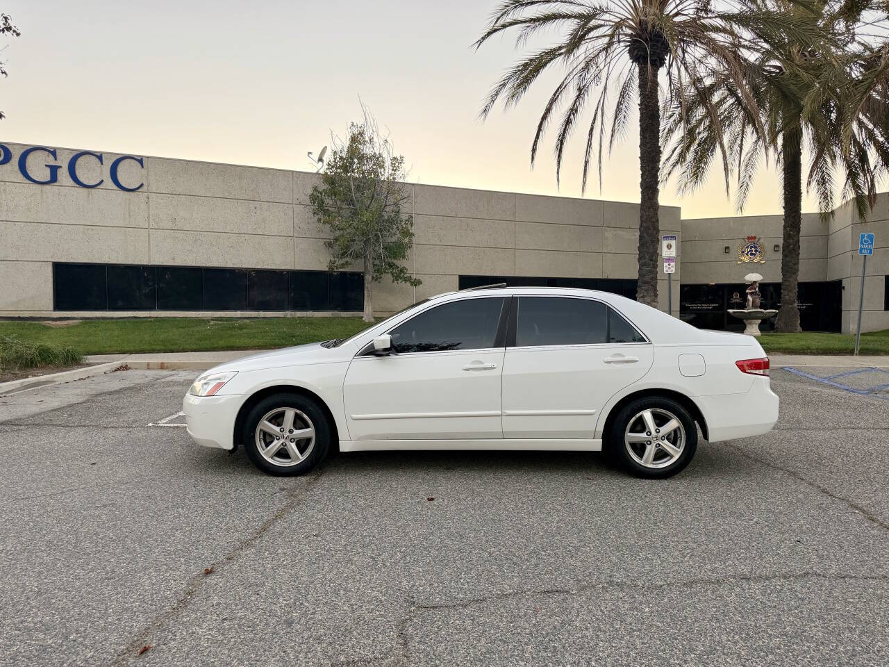 Used 2003 Honda Accord EX Sedan image 3