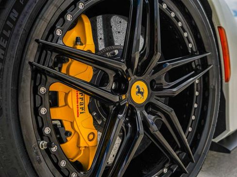 Used 2022 Ferrari F8 Spider Spider image 37