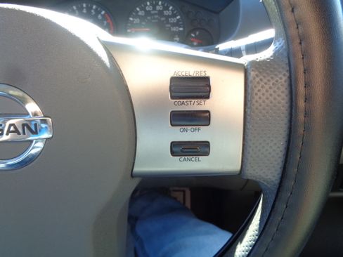 Used 2008 Nissan Frontier SE image 51