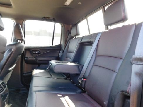 Used 2023 Honda Ridgeline AWD Black Edition image 18
