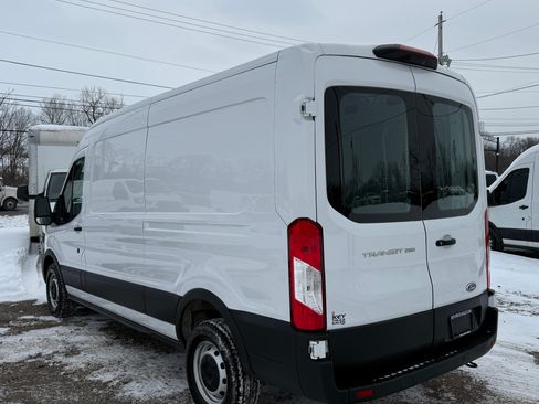 Used 2023 Ford Transit 250 image 5