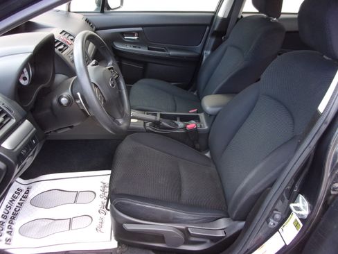 Used 2012 Subaru Impreza 2.0i image 8