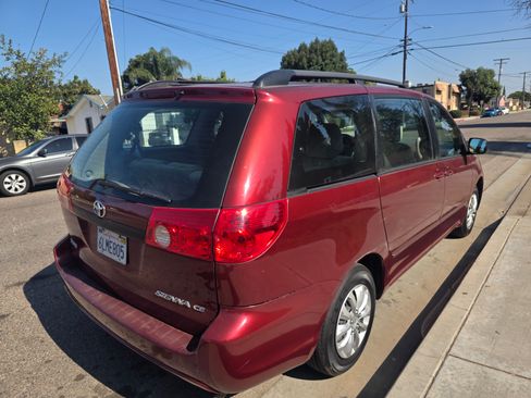Used 2010 Toyota Sienna image 5