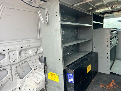 Used 2010 Ford E-250 and Econoline 250 image 13