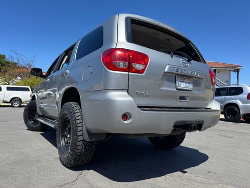 Used 2009 Toyota Sequoia SR5 image 5