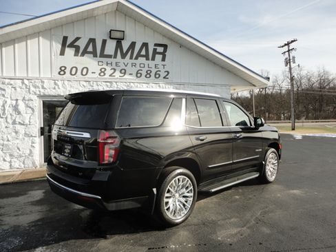 Used 2024 Chevrolet Tahoe LT w/ Signature Plus Package image 5