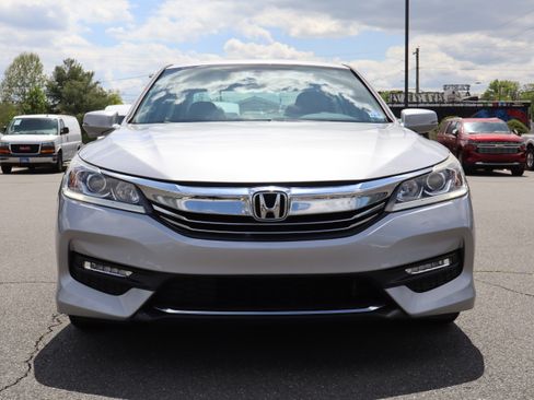 Used 2016 Honda Accord EX Sedan image 3