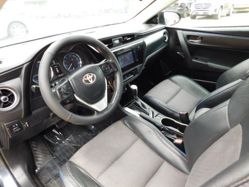 Used 2017 Toyota Corolla SE image 9