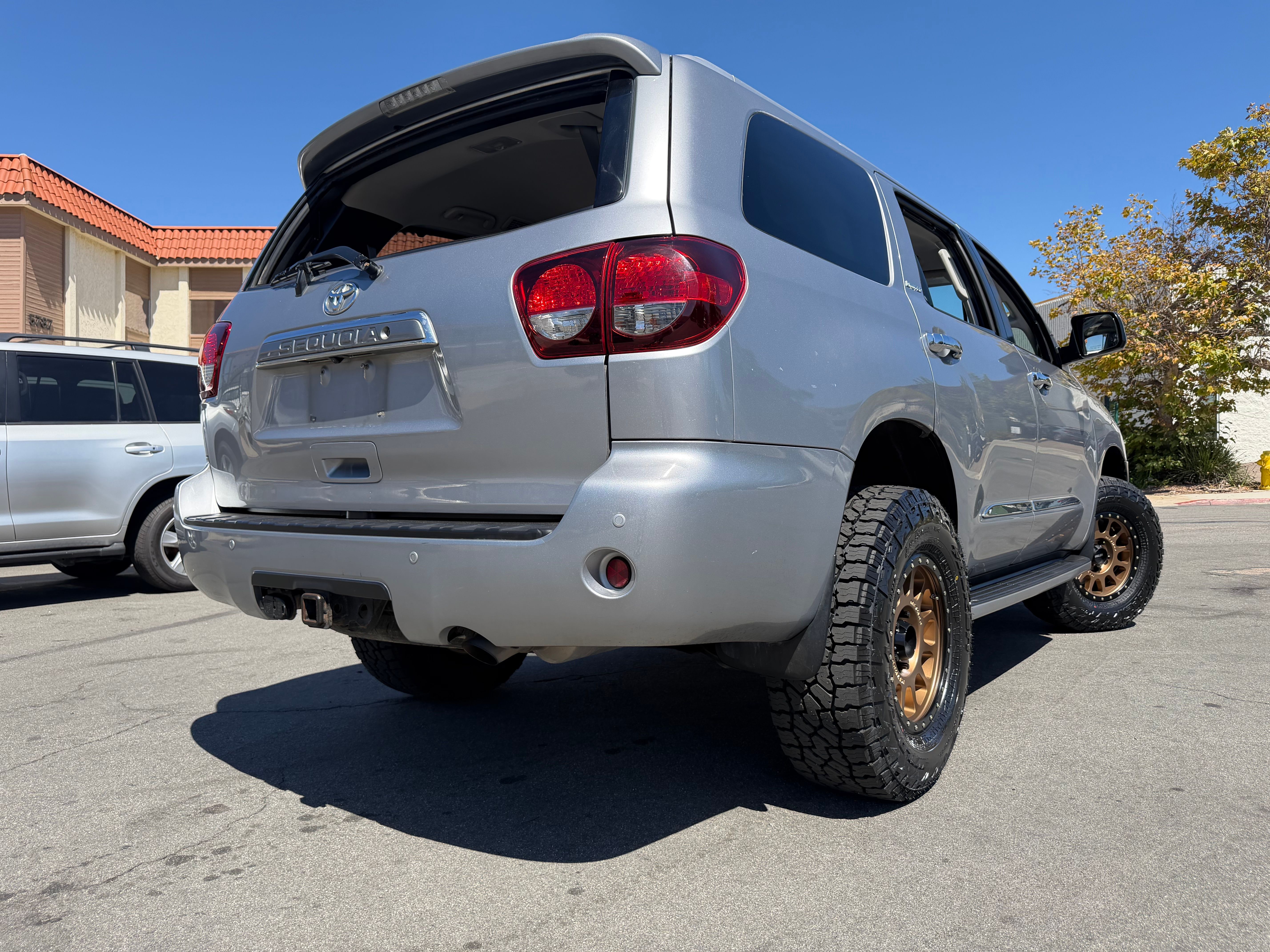 Used 2018 Toyota Sequoia Limited AWD/4WD image 8