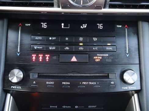 Used 2017 Lexus IS 300 F Sport image 18