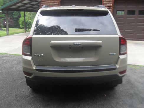 Used 2016 Jeep Compass 4WD Latitude image 6
